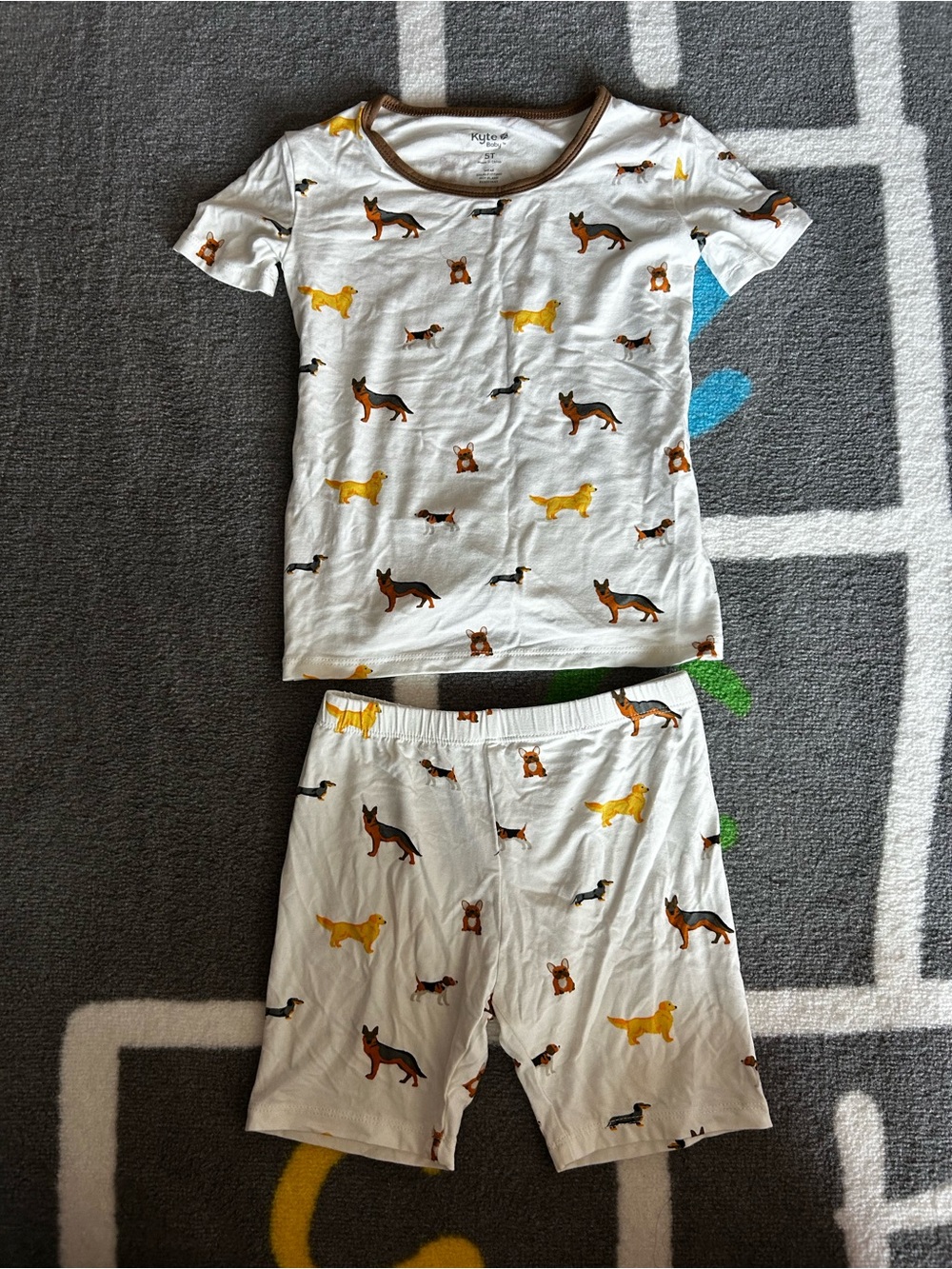 Like New Kytebaby Shorts 5T dog print